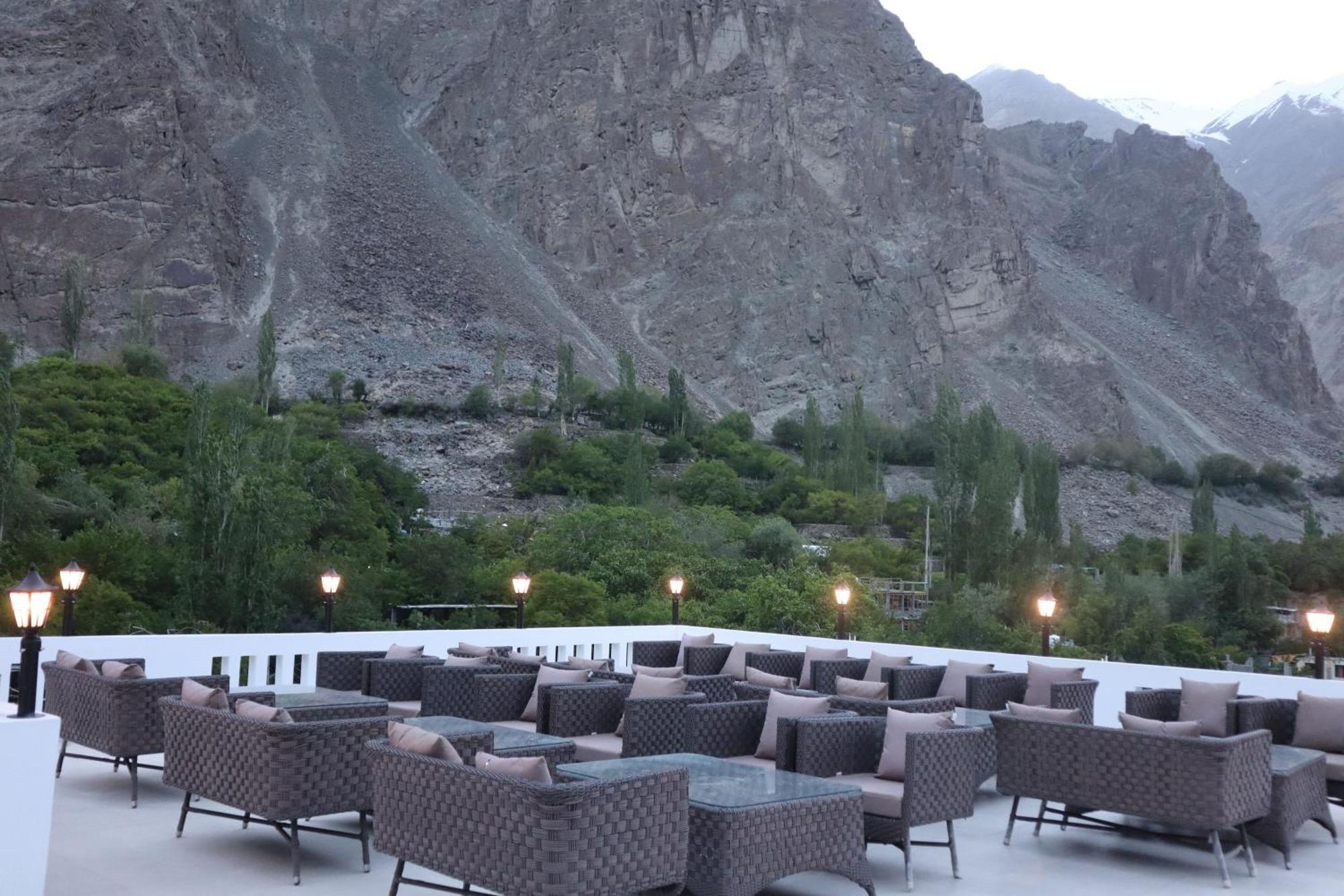 Hotel Duktuk Turtok Bagian luar foto