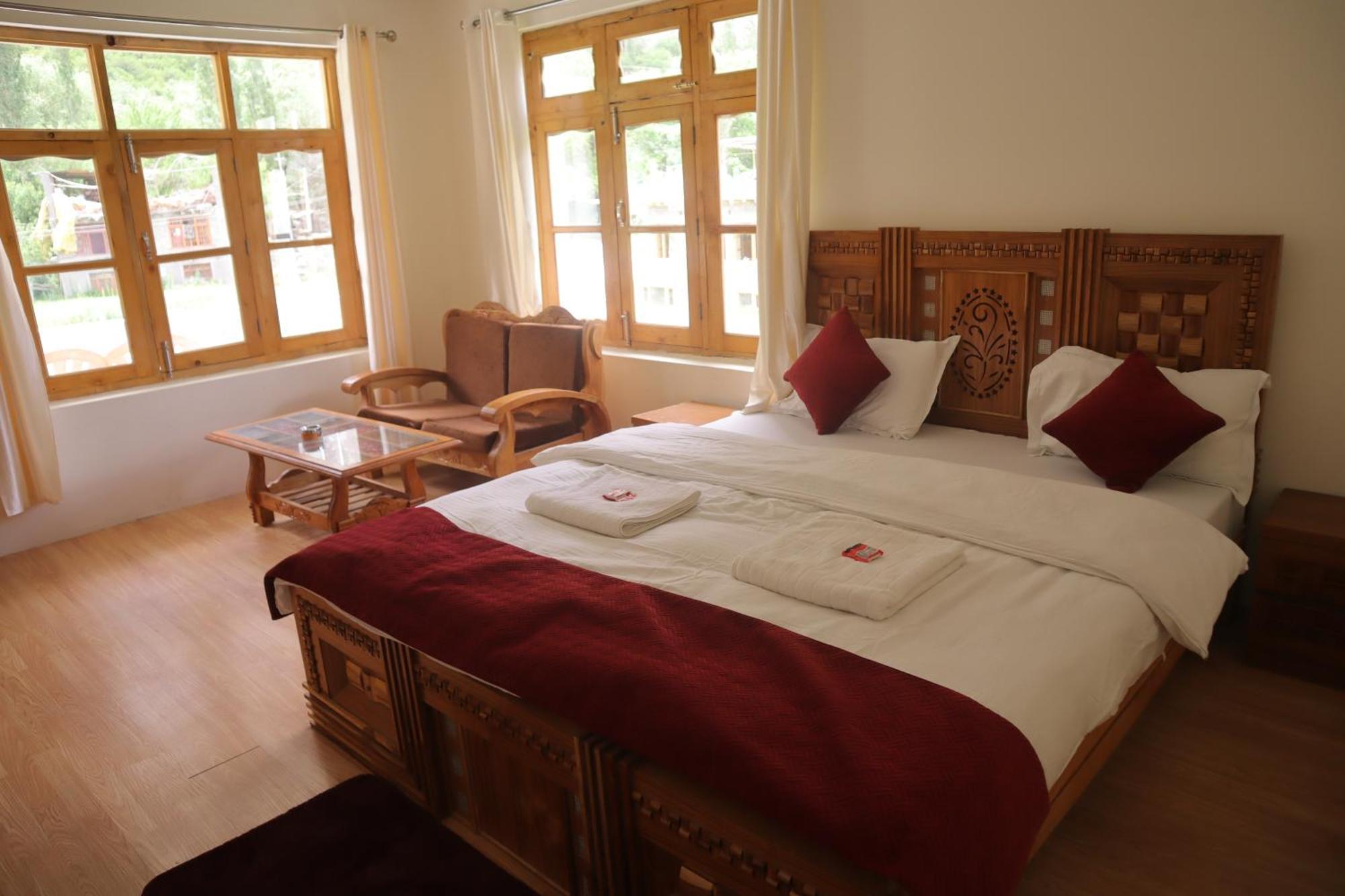 Hotel Duktuk Turtok Bagian luar foto