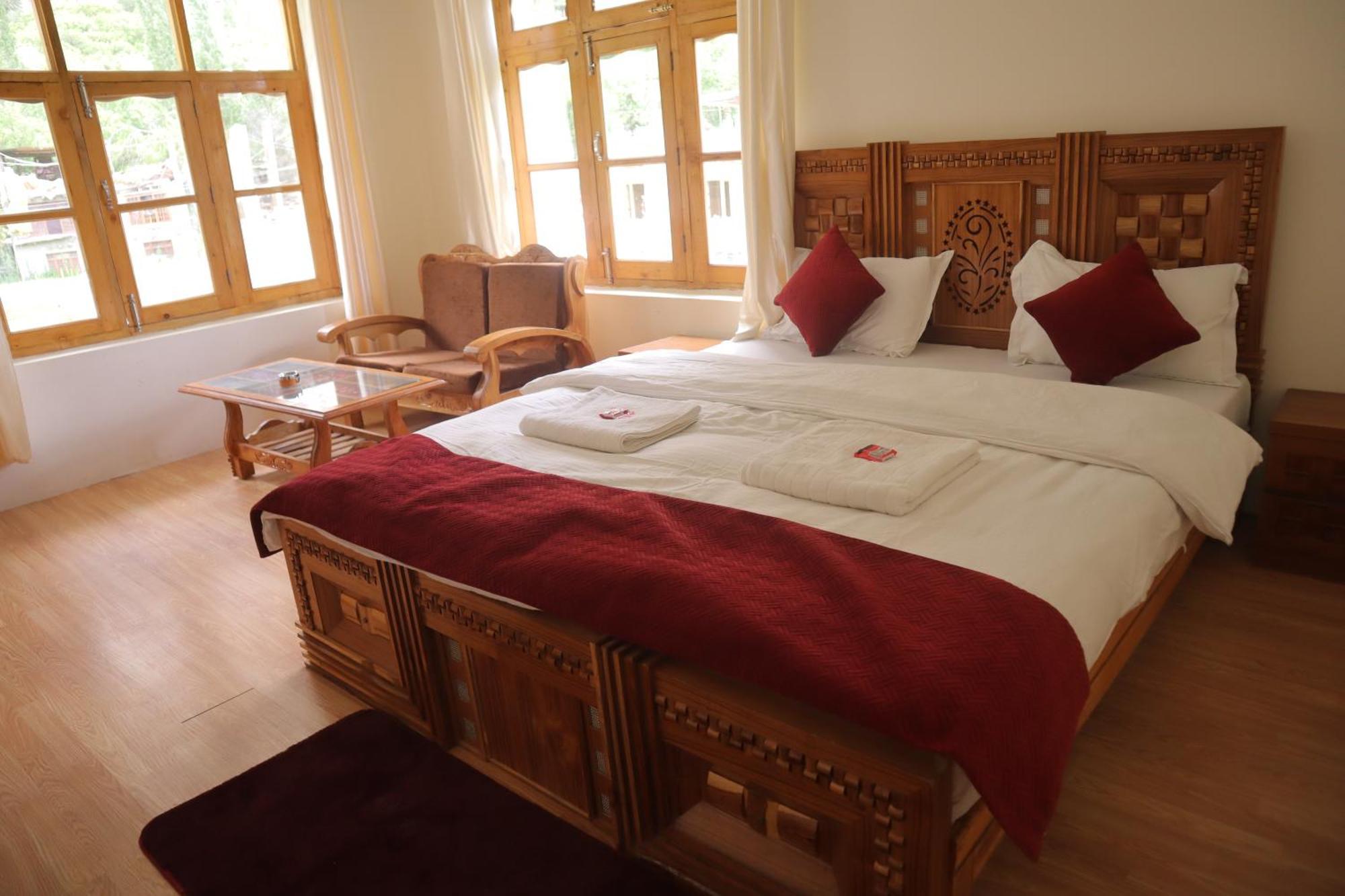 Hotel Duktuk Turtok Bagian luar foto