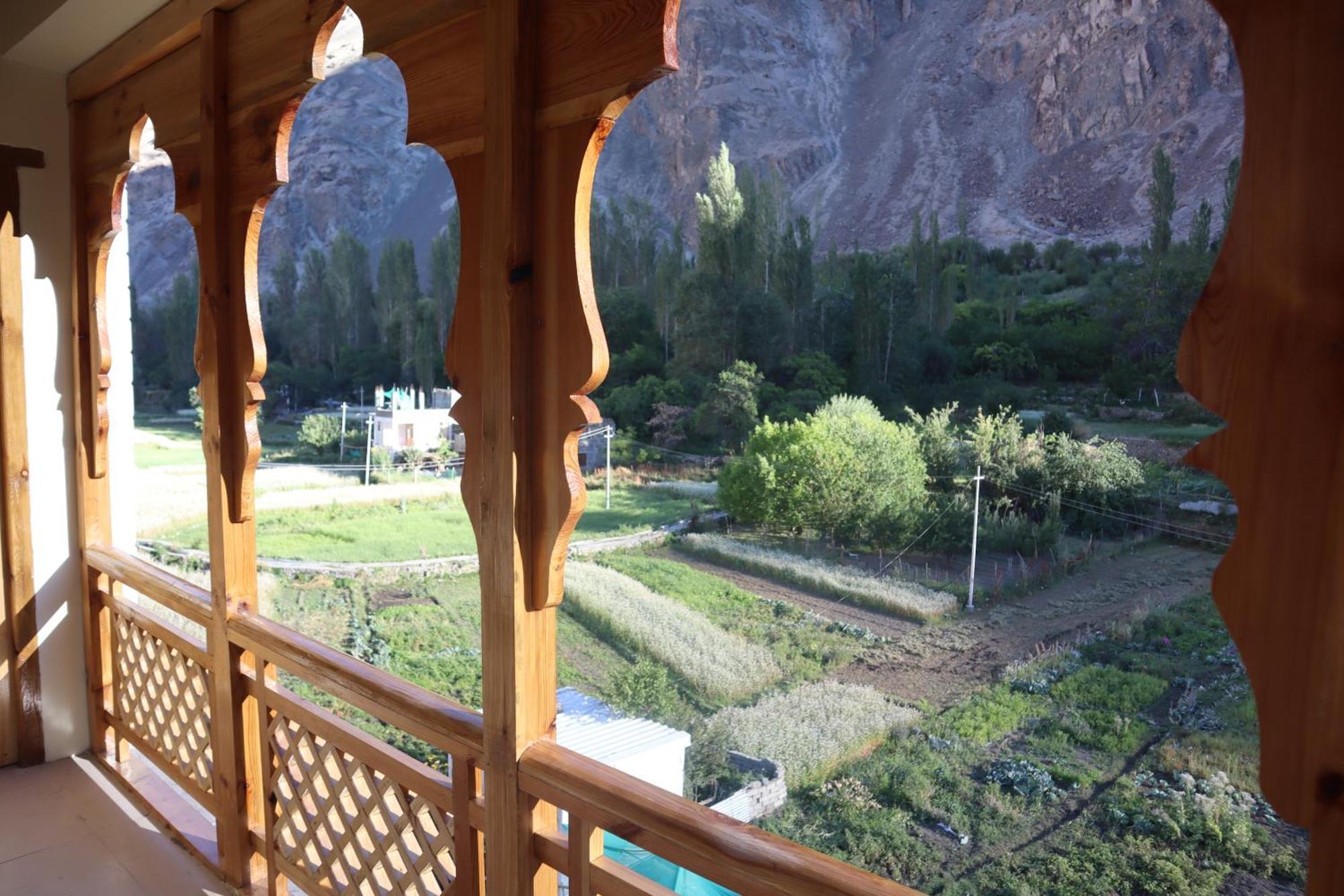 Hotel Duktuk Turtok Bagian luar foto