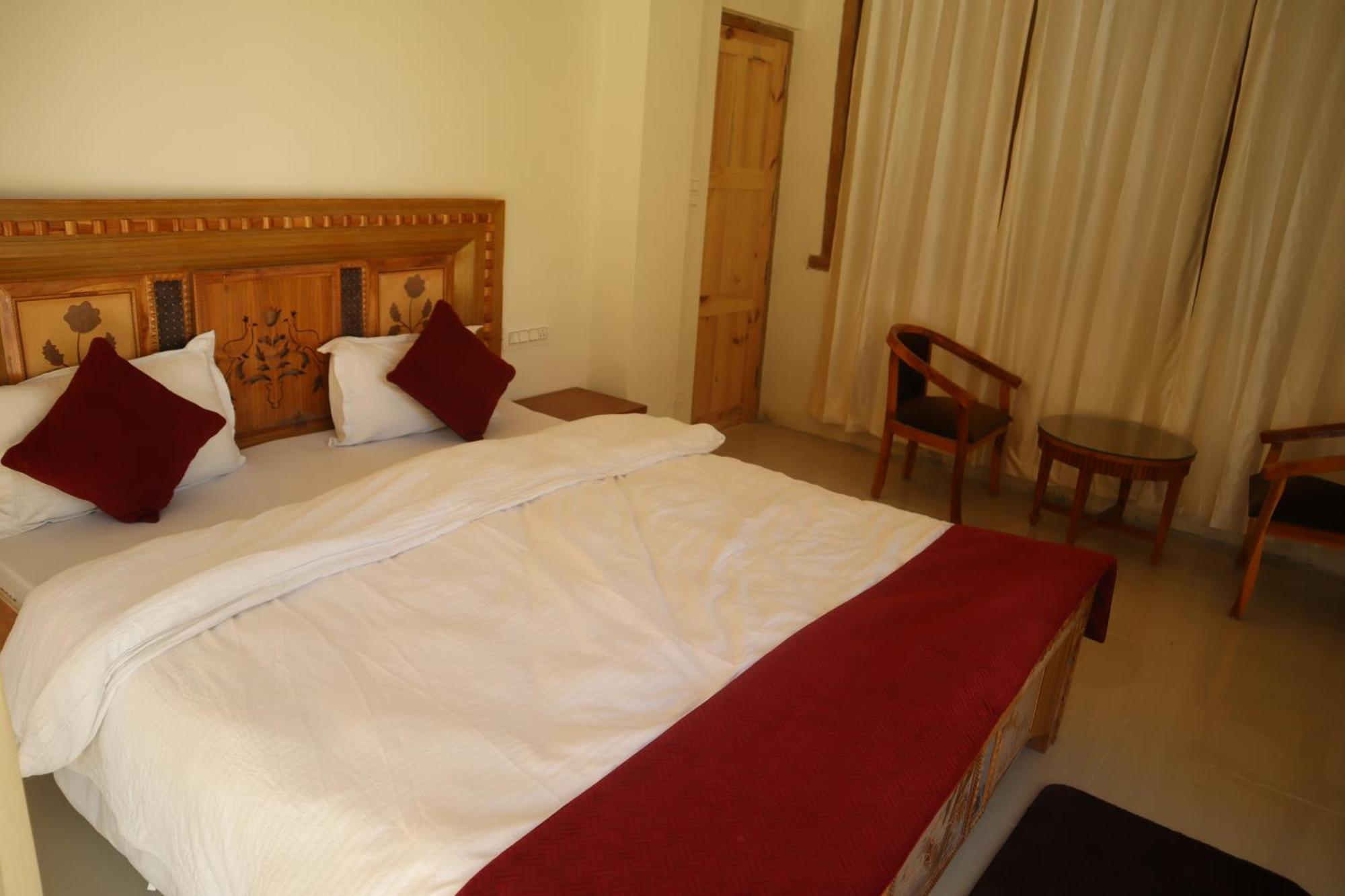 Hotel Duktuk Turtok Bagian luar foto