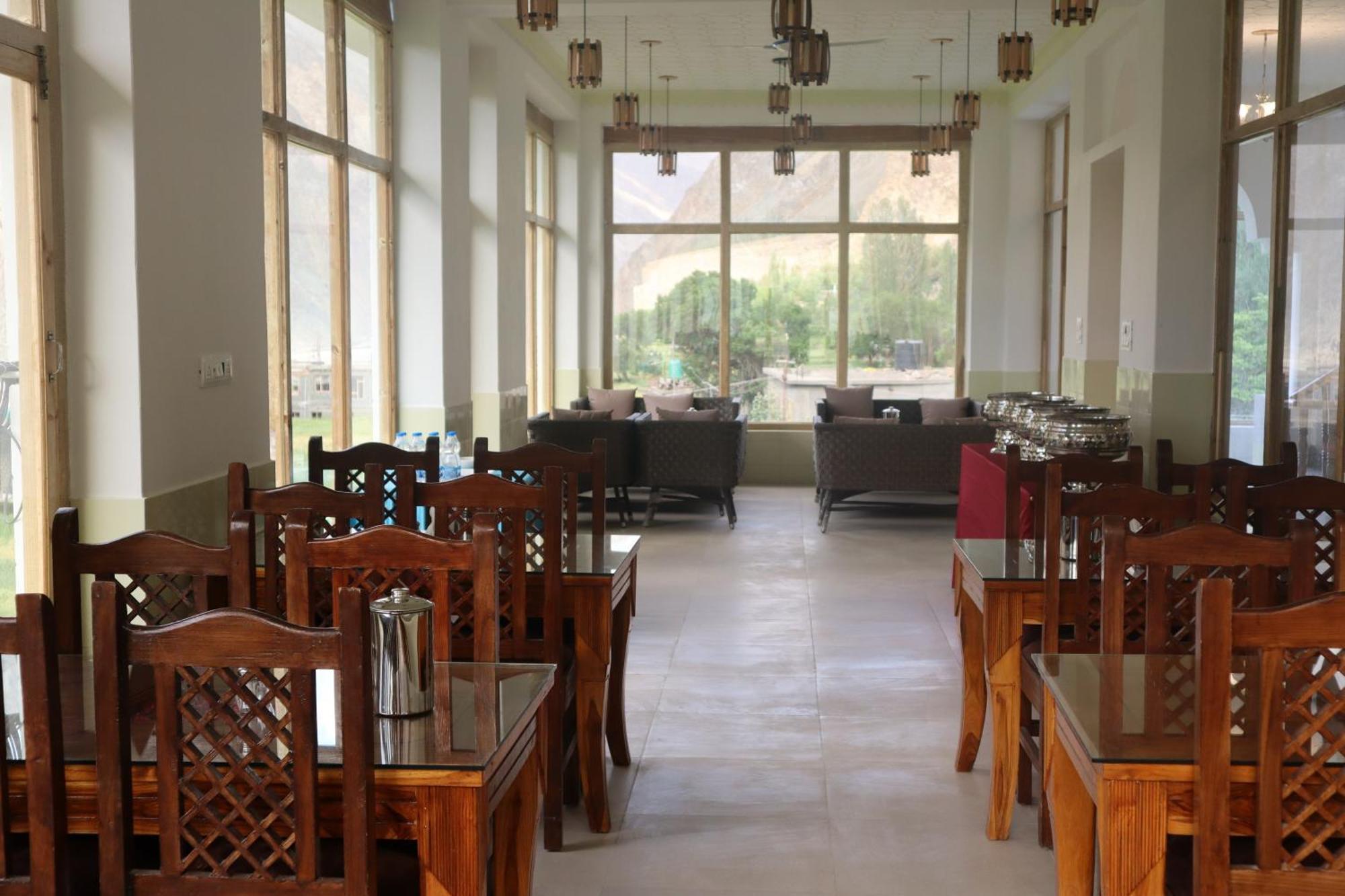 Hotel Duktuk Turtok Bagian luar foto