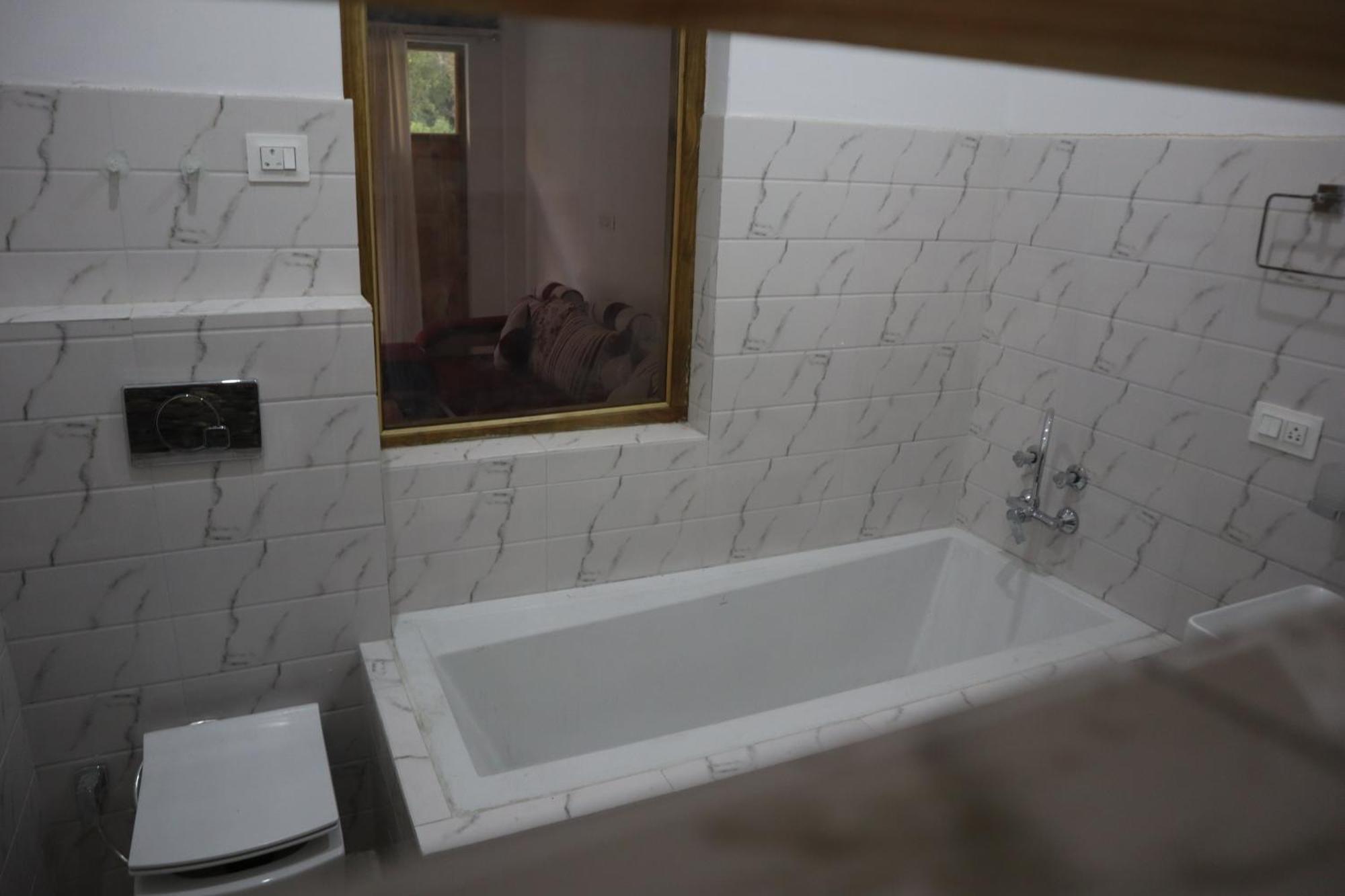 Hotel Duktuk Turtok Bagian luar foto